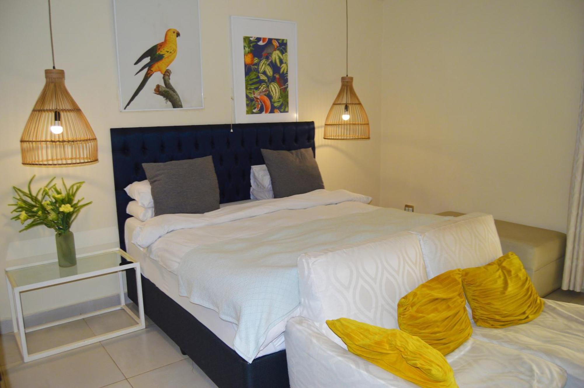Bougainvilla Boutique Hotel & Restaurant 루붐바시 외부 사진